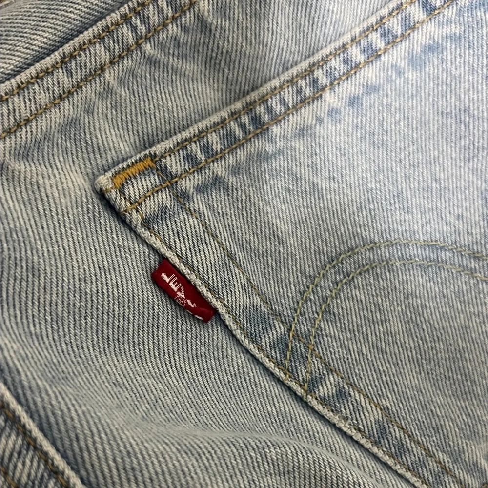 Levi’s 501 Light Blue Women's Jeans - Picture 7 of 10
